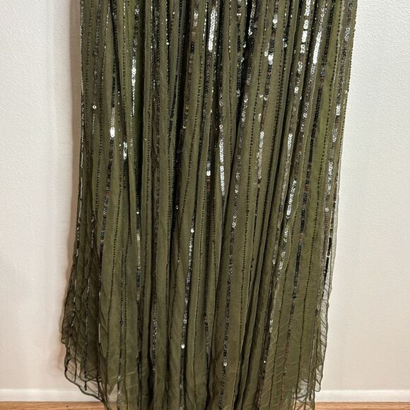 Mac Duggal Sequined High Round Neckline Stunning Dress embellished size 16 - Picture 7 of 14